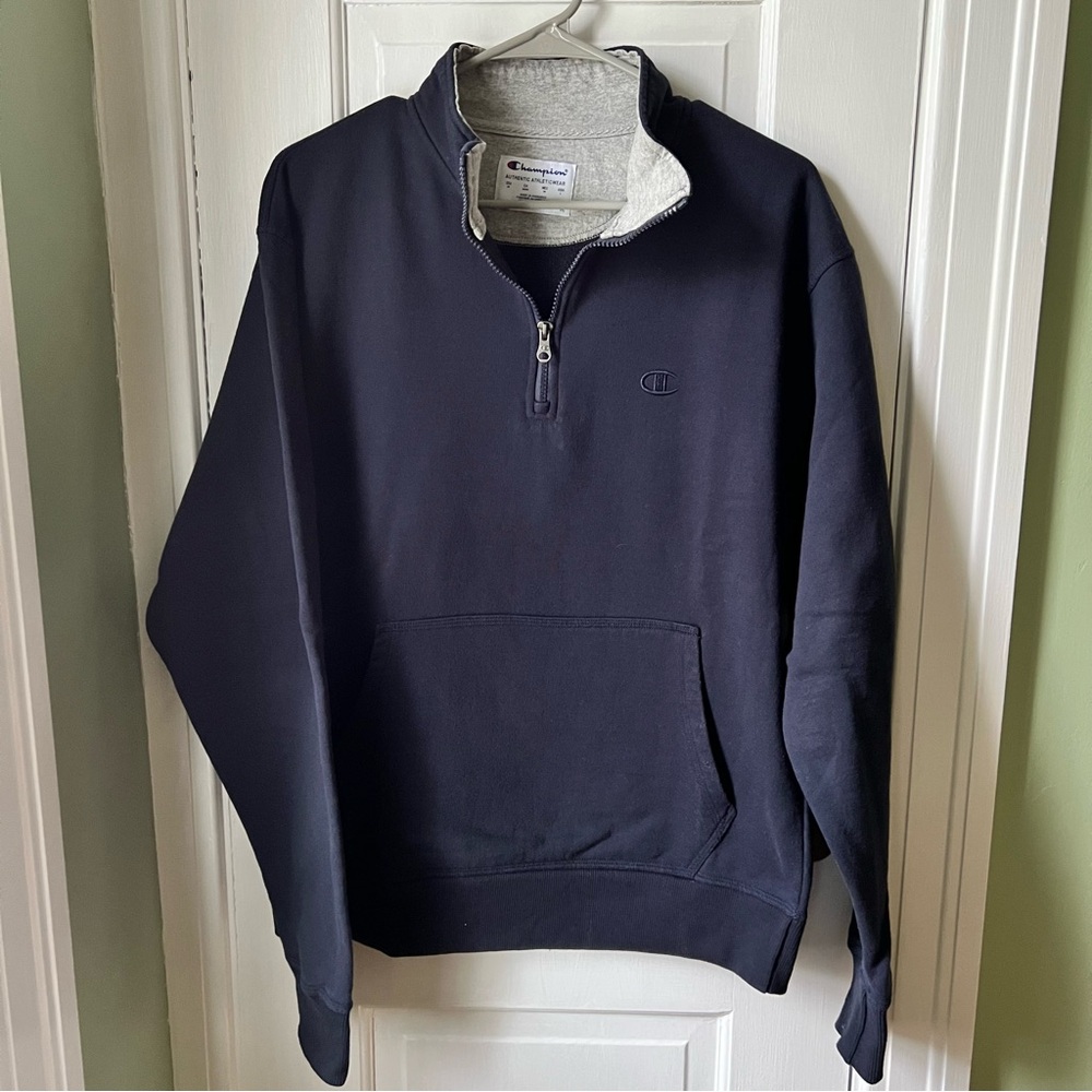 Men's Navy Champion 1/4 Zip Size Medium